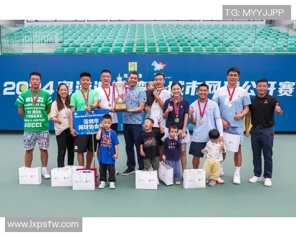 深圳网球队在世界锦标赛中的拼搏历程与荣耀时刻分享