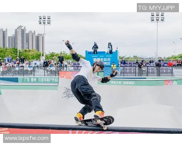 武汉滑板队与成都滑板队的灵活性对决赛后分析与战术总结